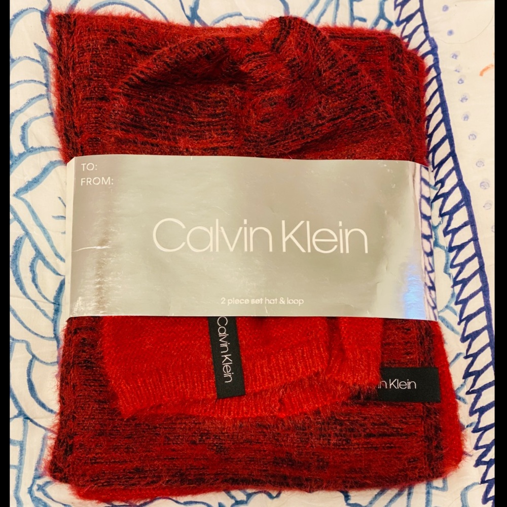 🔴 NWT CALVIN KLEIN  loop scarf and hat 🔴